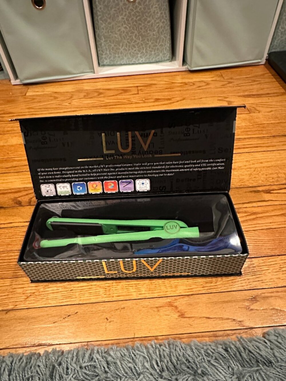 LUV 1” Hair Straightener Iron Tool HS038 Dazzling Lime Green with Box